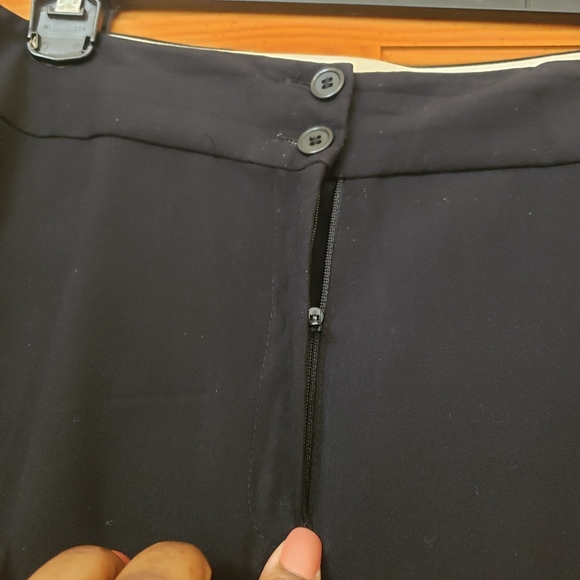 Casual Corner Women's  Business Cuffed Pants, Size 12 - Picture 3 of 9